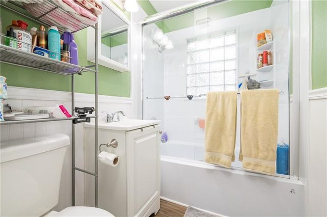 17304 E Bundschu Road, Independence, MO 64056