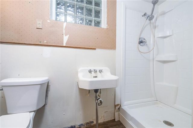 17304 E Bundschu Road, Independence, MO 64056