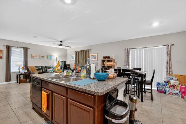 10402 CARLOWAY HILLS DRIVE, Wimauma, FL 33598