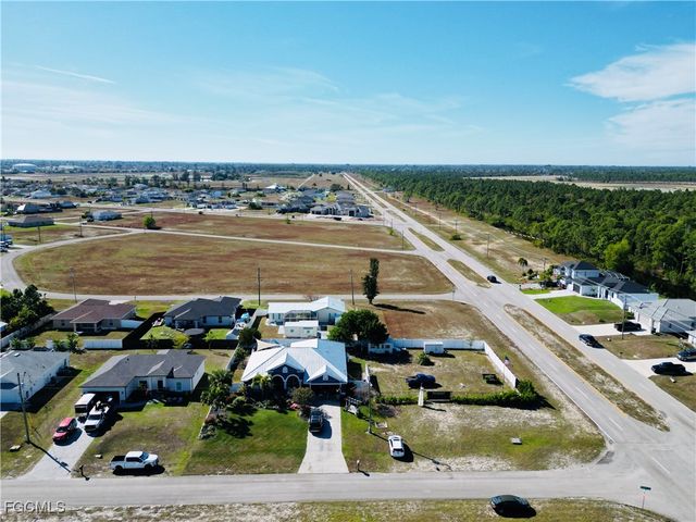 631 NW 32nd ST, Cape Coral, FL 33993