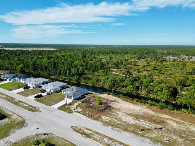 631 NW 32nd ST, Cape Coral, FL 33993