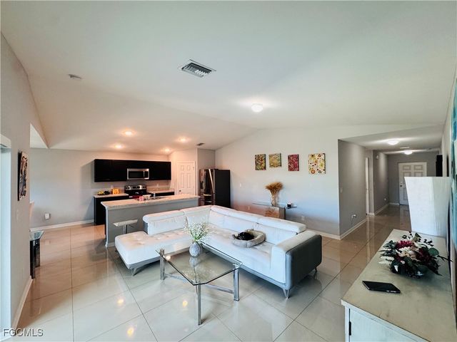 631 NW 32nd ST, Cape Coral, FL 33993