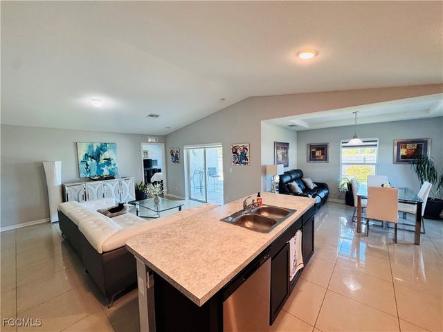 631 NW 32nd ST, Cape Coral, FL 33993