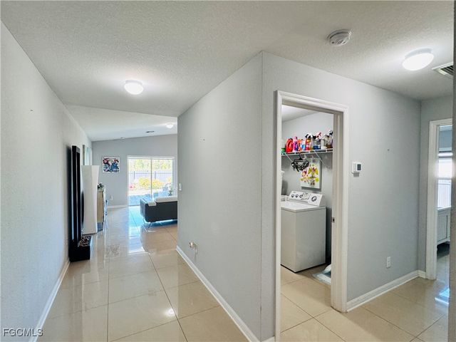 631 NW 32nd ST, Cape Coral, FL 33993