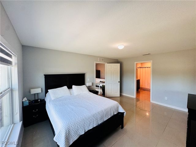 631 NW 32nd ST, Cape Coral, FL 33993