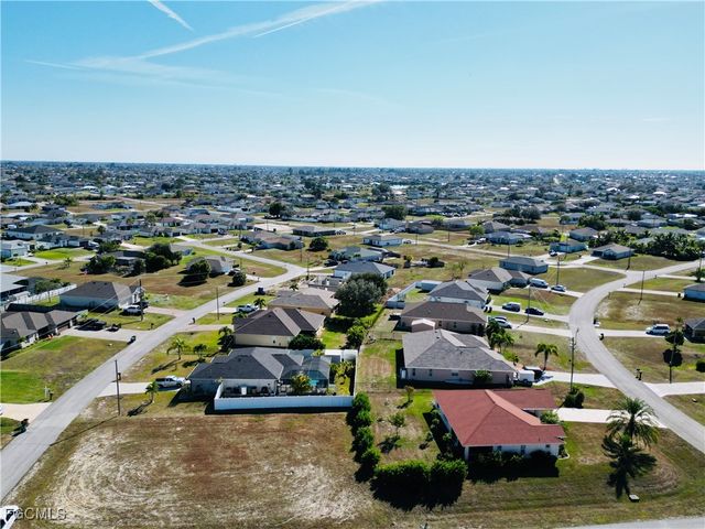 631 NW 32nd ST, Cape Coral, FL 33993