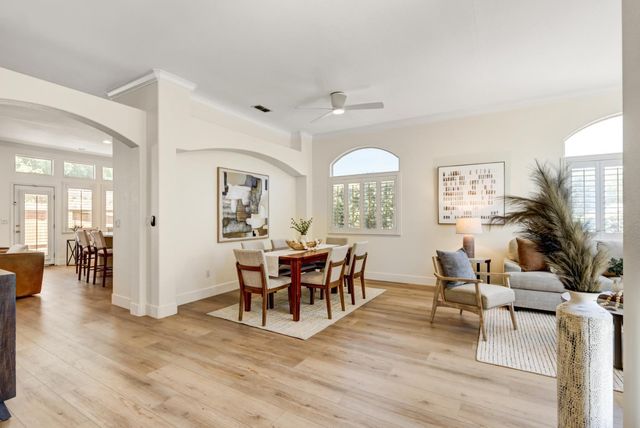 5144 Whisper Oaks Ln, Carmichael, CA 95608