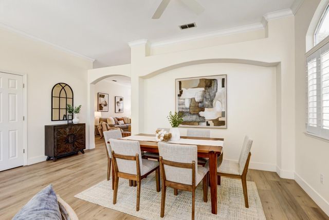 5144 Whisper Oaks Ln, Carmichael, CA 95608
