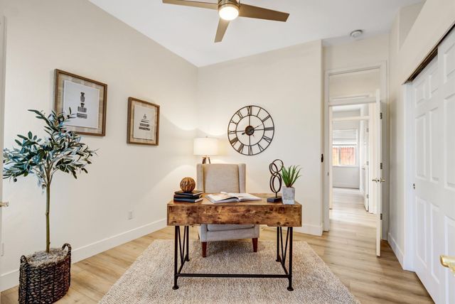 5144 Whisper Oaks Ln, Carmichael, CA 95608
