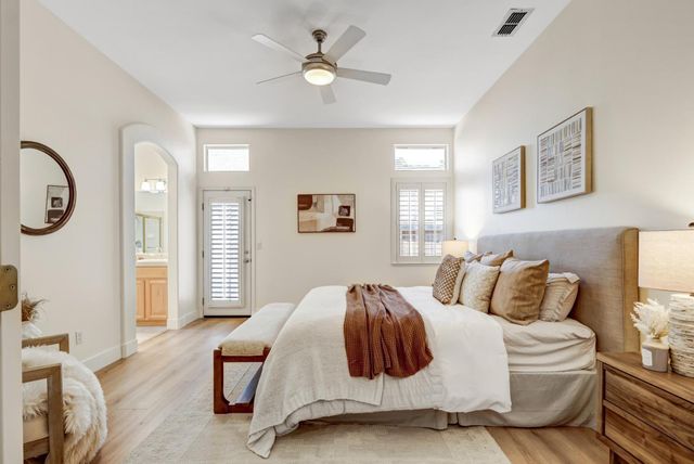 5144 Whisper Oaks Ln, Carmichael, CA 95608