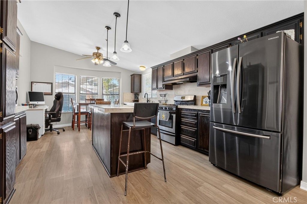 Image 32 of property listing at 13691 Gavina 412, Sylmar, CA 91342