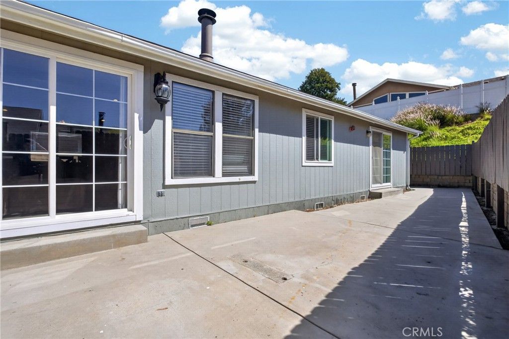 Image 4 of property listing at 13691 Gavina 412, Sylmar, CA 91342