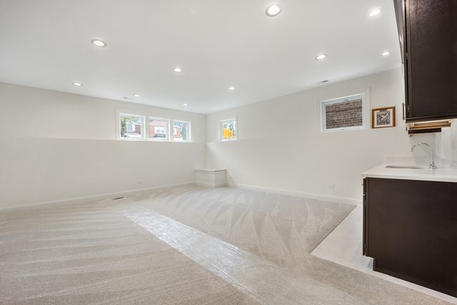 6038 N Drake Avenue, Chicago, IL 60659