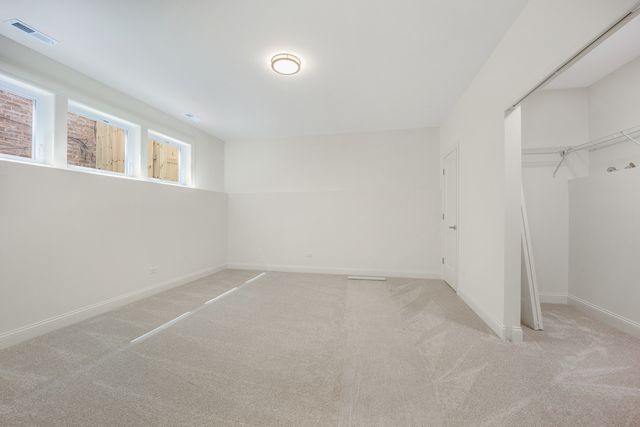 6038 N Drake Avenue, Chicago, IL 60659