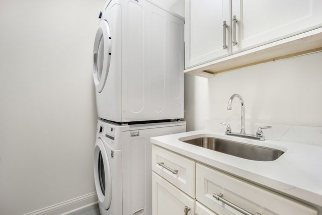 6038 N Drake Avenue, Chicago, IL 60659