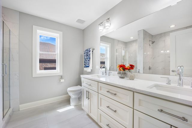 6038 N Drake Avenue, Chicago, IL 60659