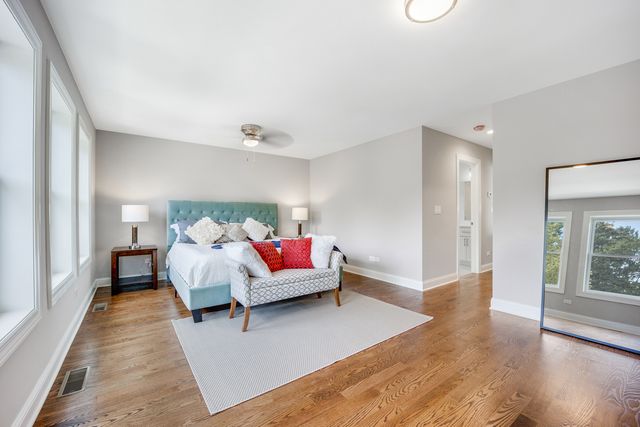 6038 N Drake Avenue, Chicago, IL 60659