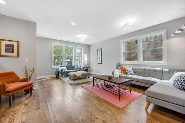 6038 N Drake Avenue, Chicago, IL 60659