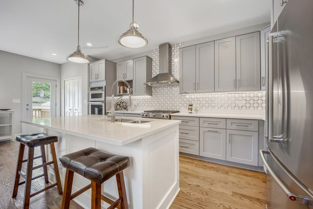 6038 N Drake Avenue, Chicago, IL 60659