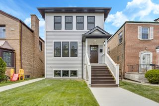 6038 N Drake Avenue, Chicago, IL 60659