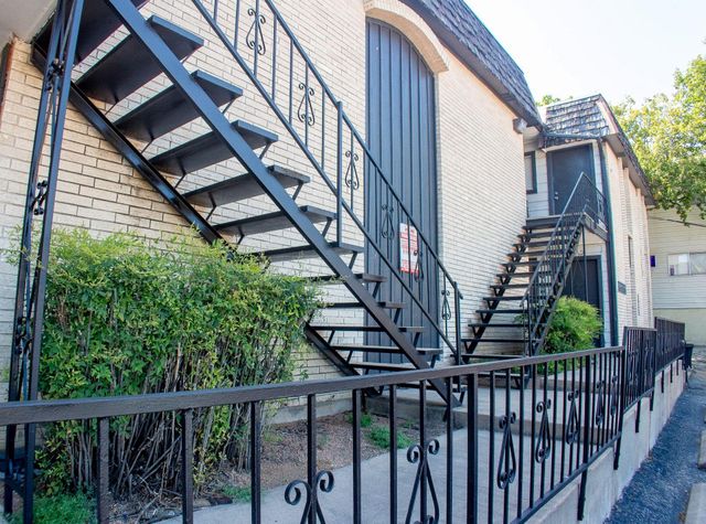 924 E Dean Keeton ST 222, Austin, TX 78705