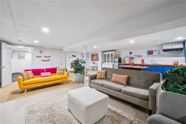 245 N Main Street, Liberty, MO 64068