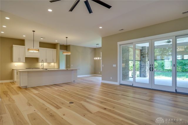 9882 Saddle Creek Trail, Centerville, OH 45458