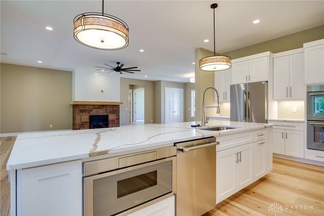 9882 Saddle Creek Trail, Centerville, OH 45458