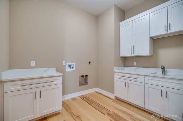 9882 Saddle Creek Trail, Centerville, OH 45458