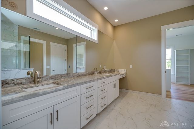 9882 Saddle Creek Trail, Centerville, OH 45458