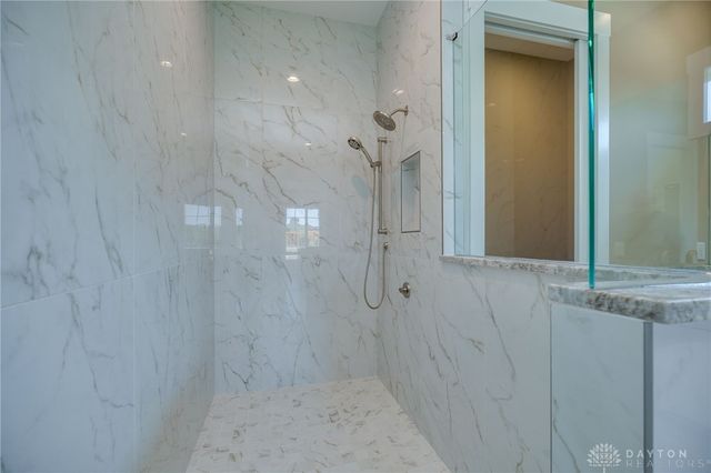 9882 Saddle Creek Trail, Centerville, OH 45458