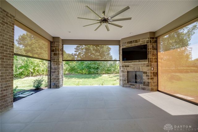 9882 Saddle Creek Trail, Centerville, OH 45458