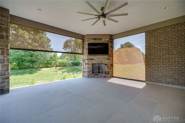 9882 Saddle Creek Trail, Centerville, OH 45458