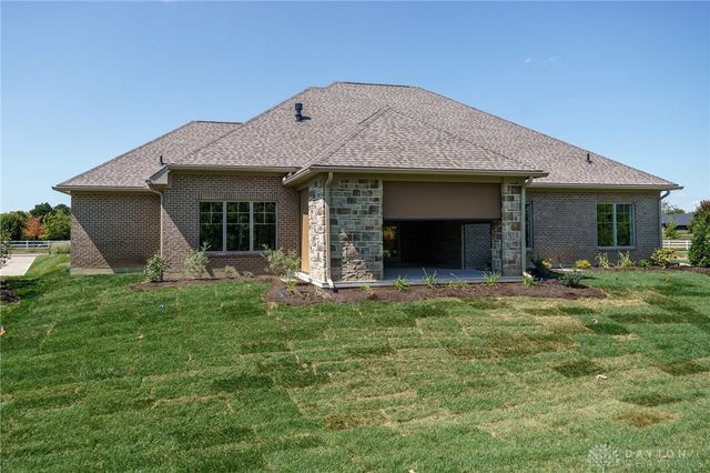 9882 Saddle Creek Trail, Centerville, OH 45458