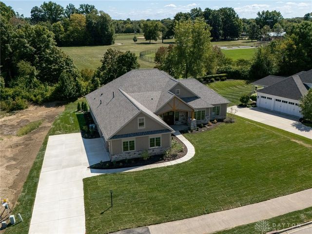 9882 Saddle Creek Trail, Centerville, OH 45458