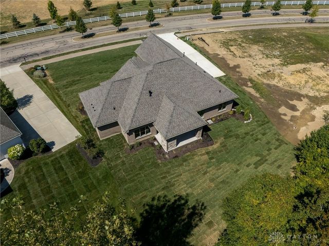 9882 Saddle Creek Trail, Centerville, OH 45458