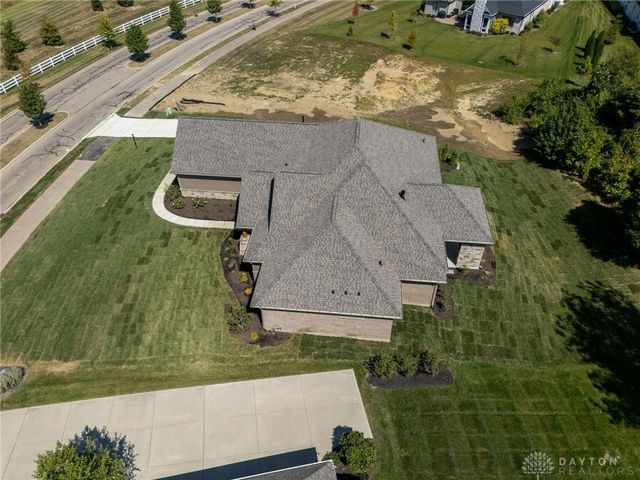 9882 Saddle Creek Trail, Centerville, OH 45458