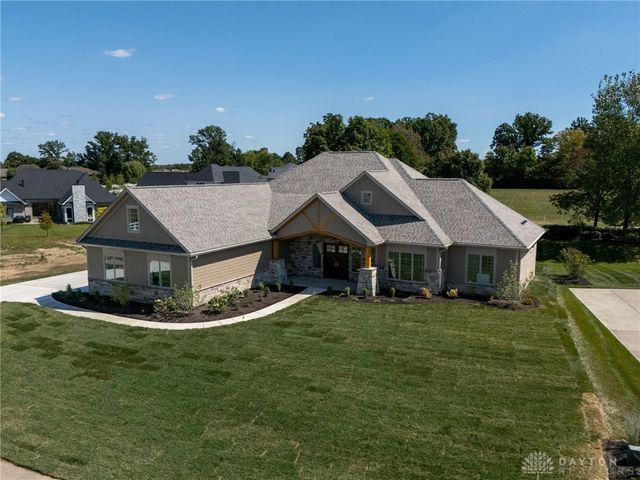 9882 Saddle Creek Trail, Centerville, OH 45458
