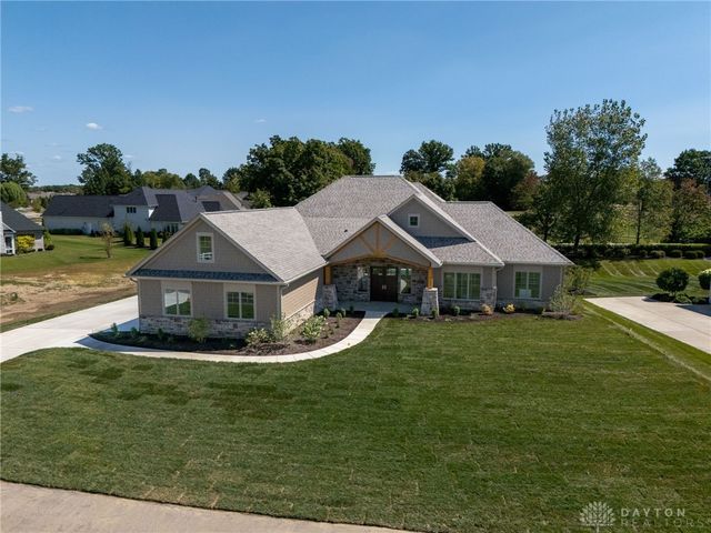 9882 Saddle Creek Trail, Centerville, OH 45458