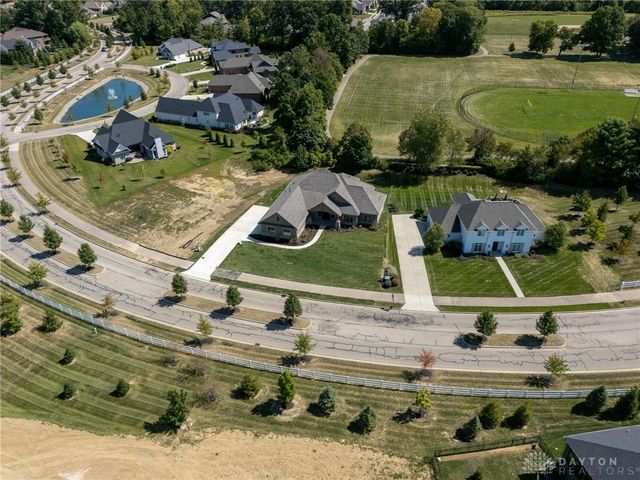 9882 Saddle Creek Trail, Centerville, OH 45458