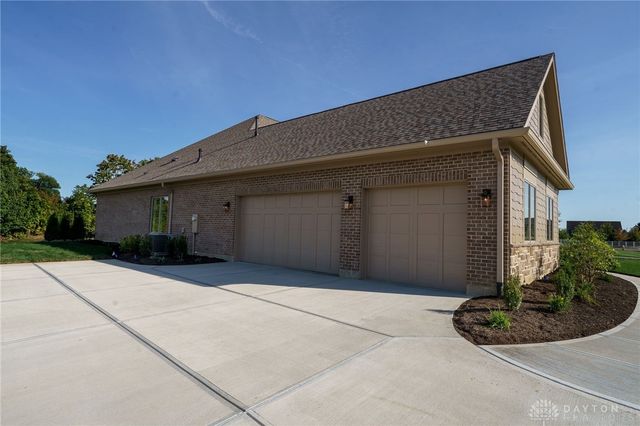 9882 Saddle Creek Trail, Centerville, OH 45458