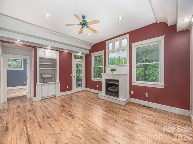 136 Assembly Street, Waynesville, NC 28786