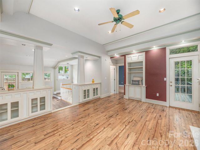 136 Assembly Street, Waynesville, NC 28786