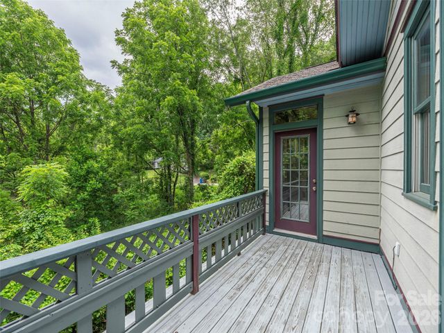 136 Assembly Street, Waynesville, NC 28786