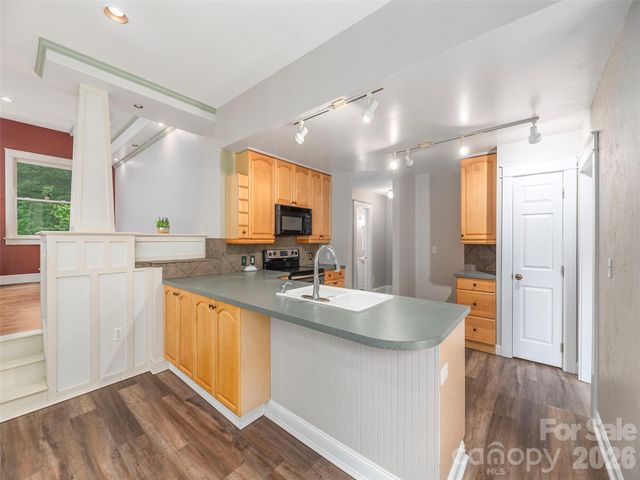 136 Assembly Street, Waynesville, NC 28786
