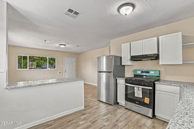 8656 MOUNT WHITNEY Drive, El Paso, TX 79904