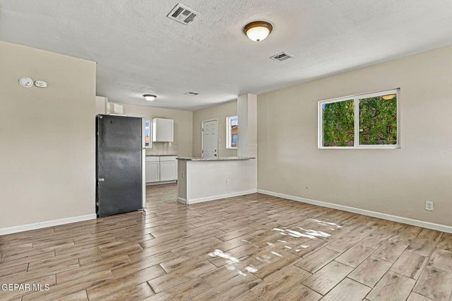 8656 MOUNT WHITNEY Drive, El Paso, TX 79904
