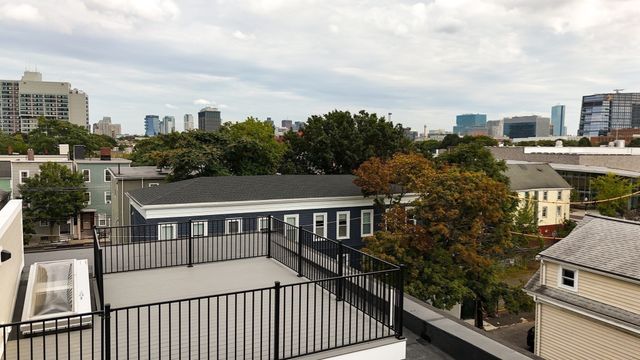 15 Hunting Street 6, Cambridge, MA 02141