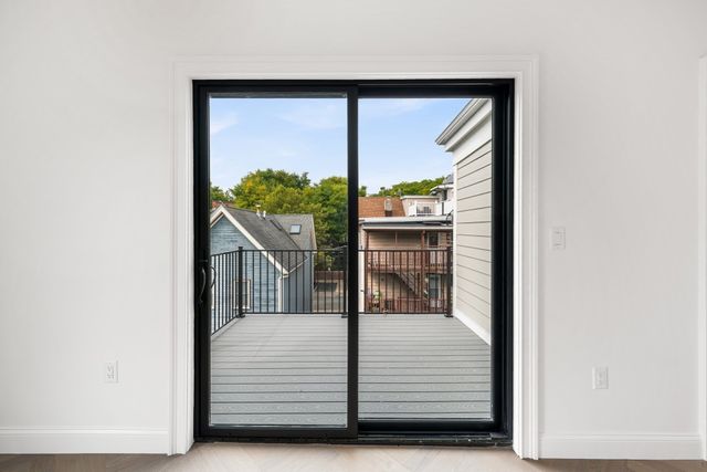 15 Hunting Street 6, Cambridge, MA 02141