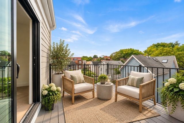 15 Hunting Street 6, Cambridge, MA 02141